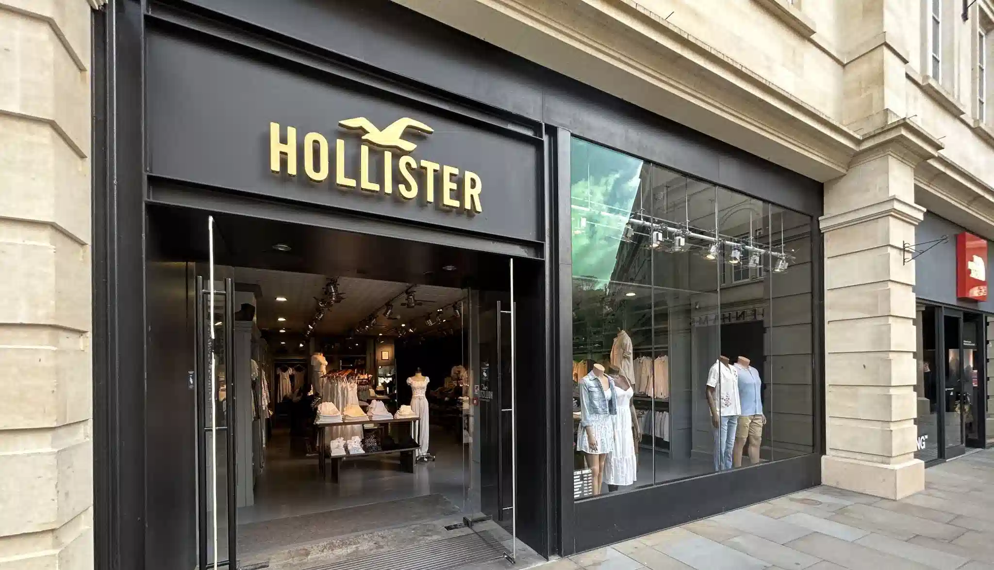 Banner 1 - Hollister Schweiz