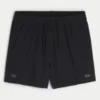 Active Shorts mit Logo in mittlerer Oberschenkellänge