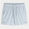 Active Shorts mit Logo in mittlerer Oberschenkellänge
