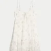 Asymmetrisches Chiffon-Minikleid