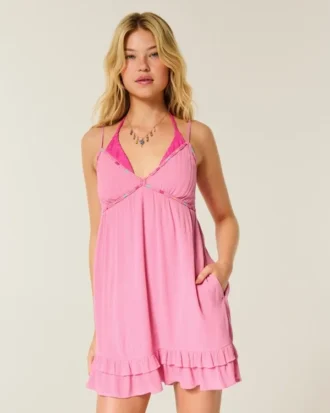 Babydoll-Minikleid mit Kordelverzierung