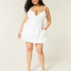 Babydoll-Minikleid mit V-Ausschnitt und Rüschen