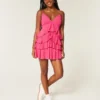 Babydoll-Minikleid mit V-Ausschnitt und Rüschen