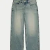 Baggy-Jeans mit extrem niedriger Leibhöhe und mittlerer Waschung