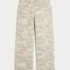 Baggy-Jeans mit niedriger Leibhöhe im Y2K-Camouflage-Look