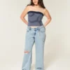 Baggy-Jeans mit niedriger Leibhöhe, Rissen und heller Waschung