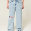 Baggy-Jeans mit niedriger Leibhöhe, Rissen und heller Waschung