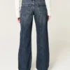 Baggy-Jeans mit niedriger Leibhöhe und dunkler Waschung