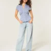 Baggy-Jeans mit niedriger Leibhöhe und heller Waschung
