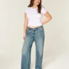 Baggy-Jeans mit niedriger Leibhöhe und mittlerer Waschung
