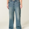 Baggy-Jeans mit niedriger Leibhöhe und mittlerer Waschung