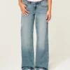 Baggy-Jeans mit niedriger Leibhöhe und mittlerer Waschung