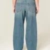 Baggy-Jeans mit niedriger Leibhöhe und mittlerer Waschung