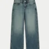 Baggy-Jeans mit niedriger Leibhöhe und mittlerer Waschung