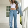 Baggy-Jeans mit niedriger Leibhöhe und mittlerer Waschung