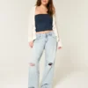 Baggy-Jeans mit niedriger Leibhöhe und Rissen in heller Waschung
