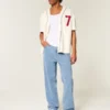 Baggy-Jeans mit Stickerei in mittlerer Waschung