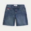 Baggy-Jeansshorts mit niedriger Leibhöhe, dunkler Waschung und amerikanischer Flagge