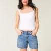 Baggy-Jeansshorts mit niedriger Leibhöhe und Schleifenmuster