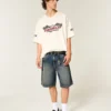 Baggy-Jeansshorts mit Schlangengrafik