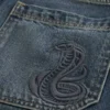 Baggy-Jeansshorts mit Schlangengrafik