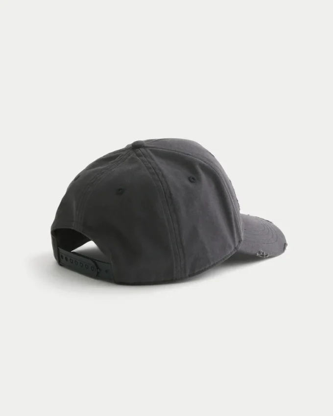 Baseballkappe mit Applikation im Used-Look