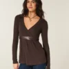 Bequemes langärmeliges Babydoll-Oberteil mit Wickelausschnitt