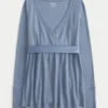 Bequemes langärmeliges Babydoll-Oberteil mit Wickelausschnitt