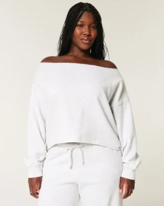 Bequemes Sweatshirt mit doppelten Schulterausschnitt