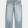 Bestickte, hellblaue Skater-Baggy-Jeans