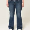 Bootcut-Jeans mit niedriger Leibhöhe und dunkler Waschung