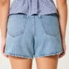 Curvy High-Rise Relaxed Denim Shorts in mittlerer Waschung, 5″