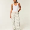 Curvy Low-Rise Y2K Camo Baggy Jeans