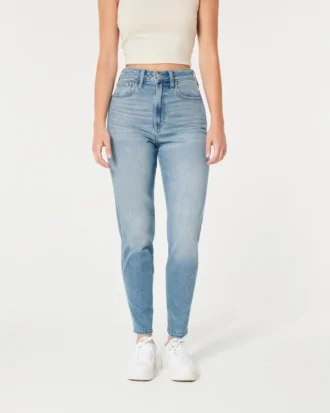 curvy ultra high rise mom jeans in mittlerer waschung 2 330x413 - Curvy Ultra High-Rise Mom Jeans in mittlerer Waschung