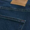 Dunkel gewaschene, lockere Jeans