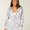 Einfach zu verschließender Camouflage-Hoodie