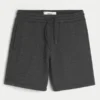 Fleece-Shorts mit Icon-Motiv, Länge über dem Knie
