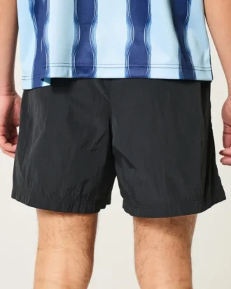 Fußballshorts in mittlerer Länge