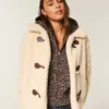 Gemütliche Jacke mit Knebelverschluss