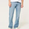 Gerade geschnittene Jeans in mittlerer Waschung