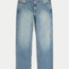 Gerade geschnittene Jeans in mittlerer Waschung