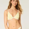 Geripptes Bikini-Oberteil mit Bügeln und tiefem Ausschnitt