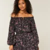 Gewebtes Kleid mit Schulterausschnitt