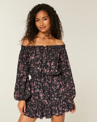 Gewebtes Kleid mit Schulterausschnitt