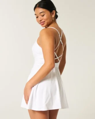 Gilly Hicks Active Kleid mit Riemchen am Rücken