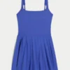 Gilly Hicks Active Plissee-Kleid