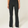 Gilly Hicks Active Recharge Bootcut-Leggings