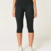 Gilly Hicks Active Recharge Capri-Hose