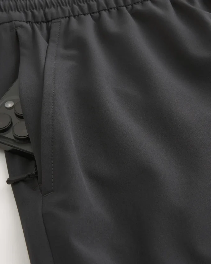 Grafische Active-Shorts in mittlerer Länge