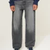 Graue Baggy-Jeans mit Herz-Grafik